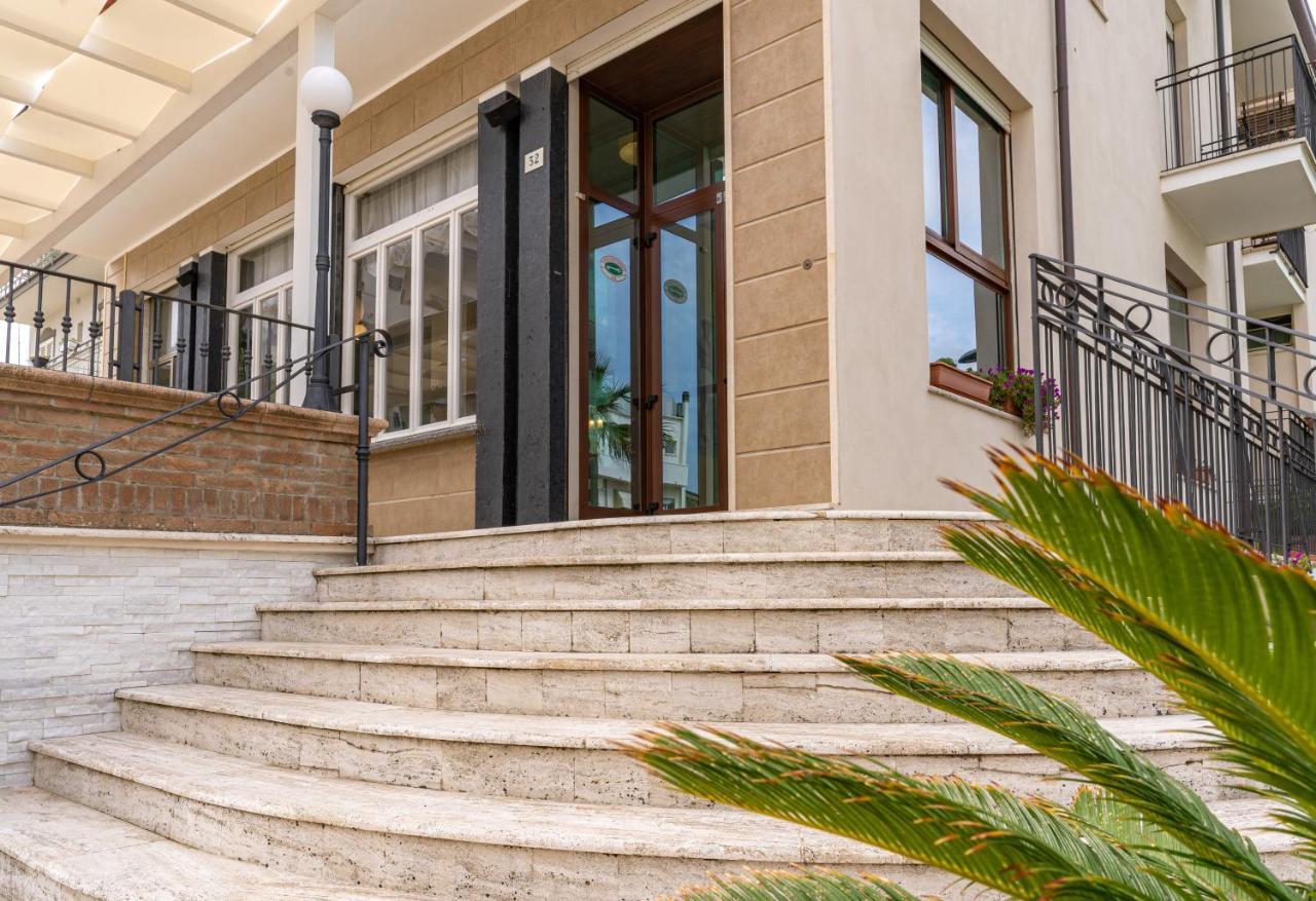 Hotel Greta B&B Rimini Zewnętrze zdjęcie