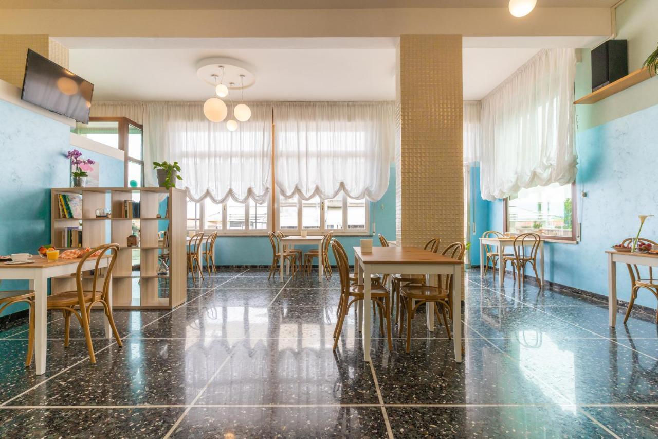 Hotel Greta B&B Rimini Zewnętrze zdjęcie