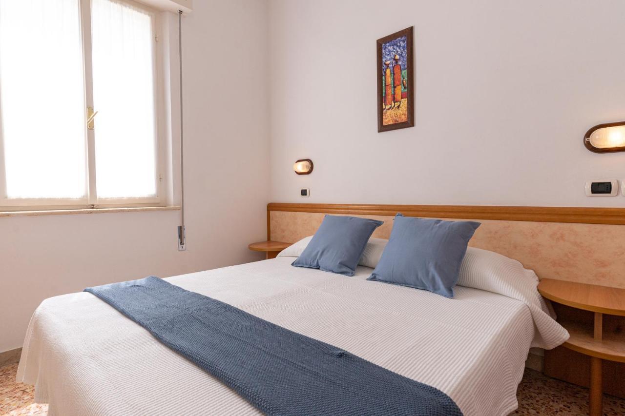 Hotel Greta B&B Rimini Zewnętrze zdjęcie