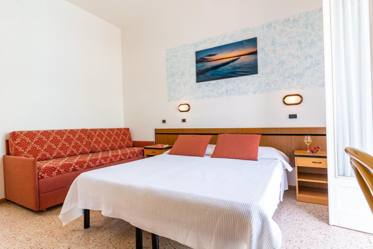 Hotel Greta B&B Rimini Zewnętrze zdjęcie
