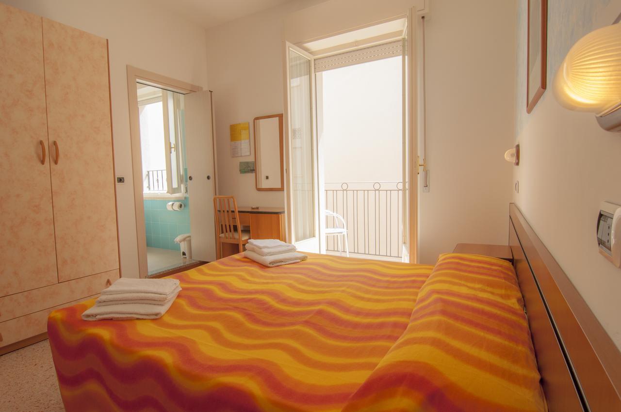 Hotel Greta B&B Rimini Zewnętrze zdjęcie